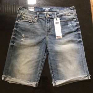 Levi’s Denizen shorts Size 8 NWT